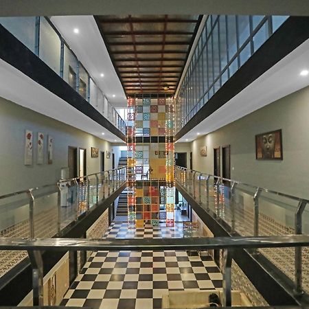 Super Hotel O Heart Beat Hotel Greater Noida Esterno foto