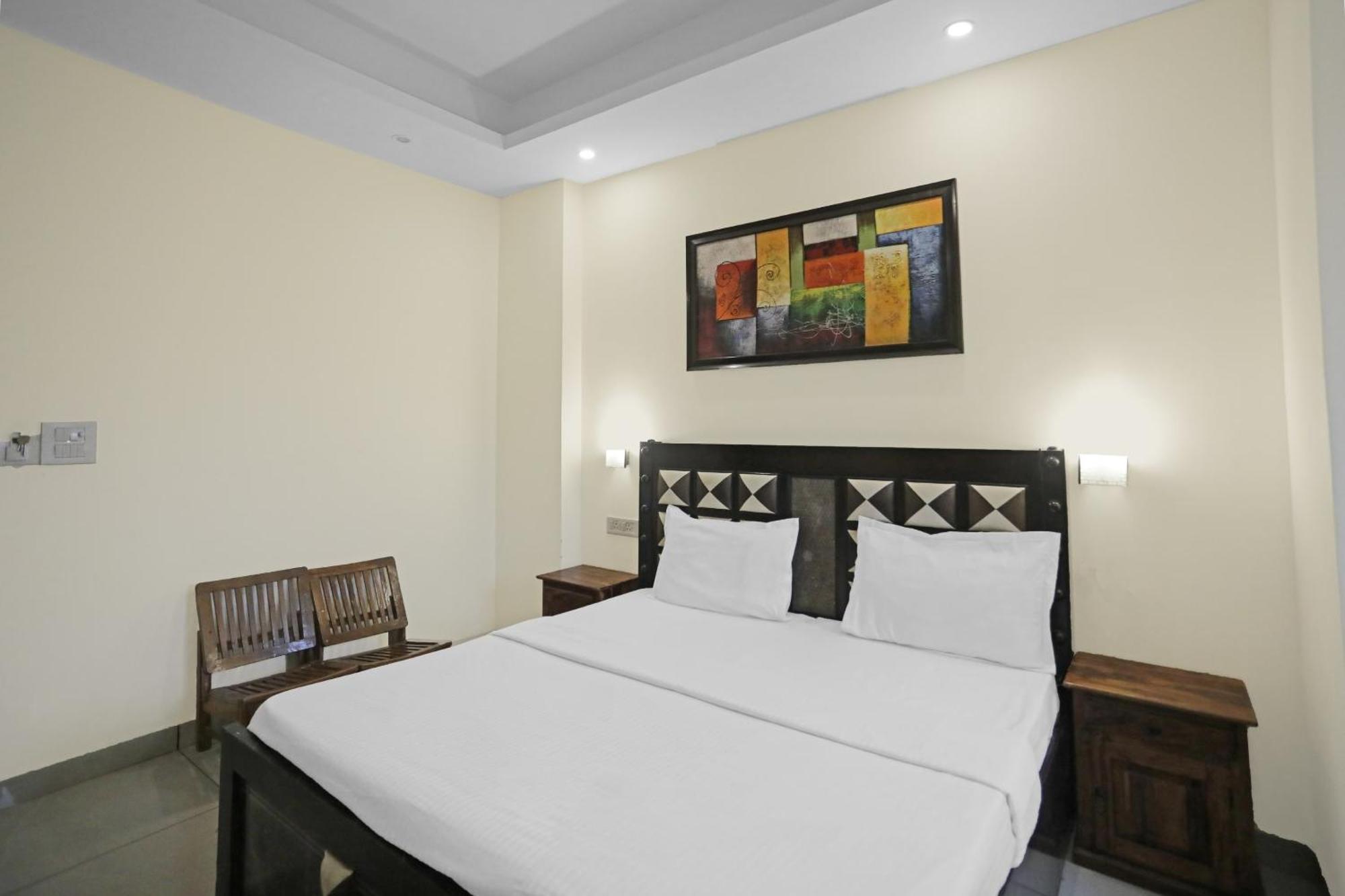 Super Hotel O Heart Beat Hotel Greater Noida Esterno foto