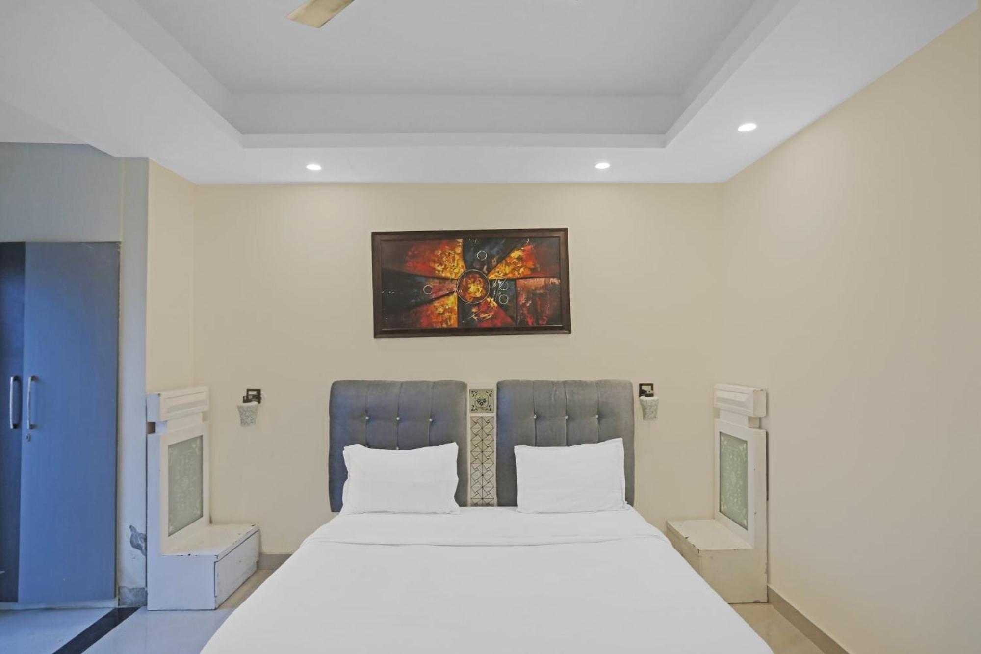 Super Hotel O Heart Beat Hotel Greater Noida Esterno foto