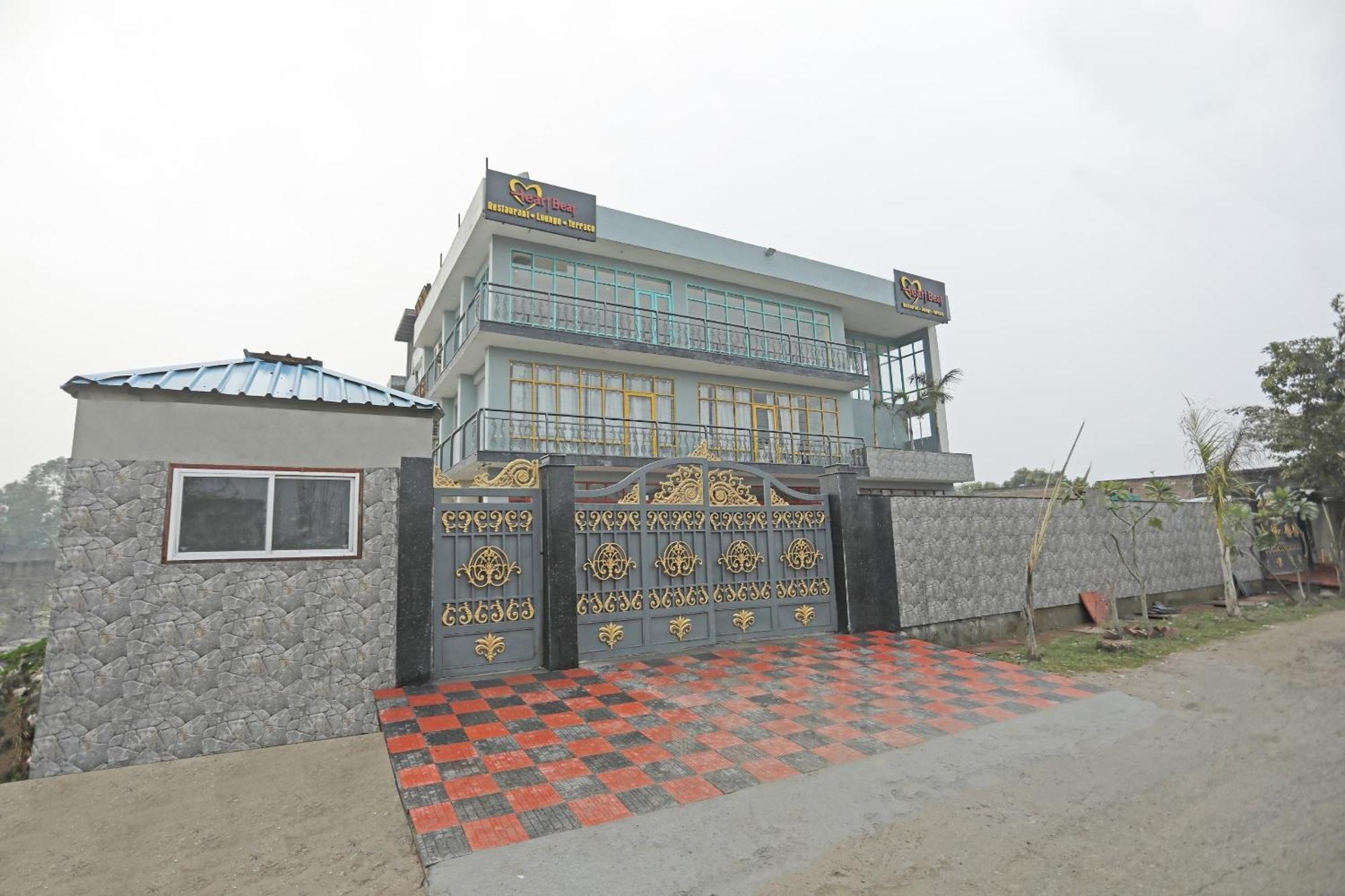 Super Hotel O Heart Beat Hotel Greater Noida Esterno foto