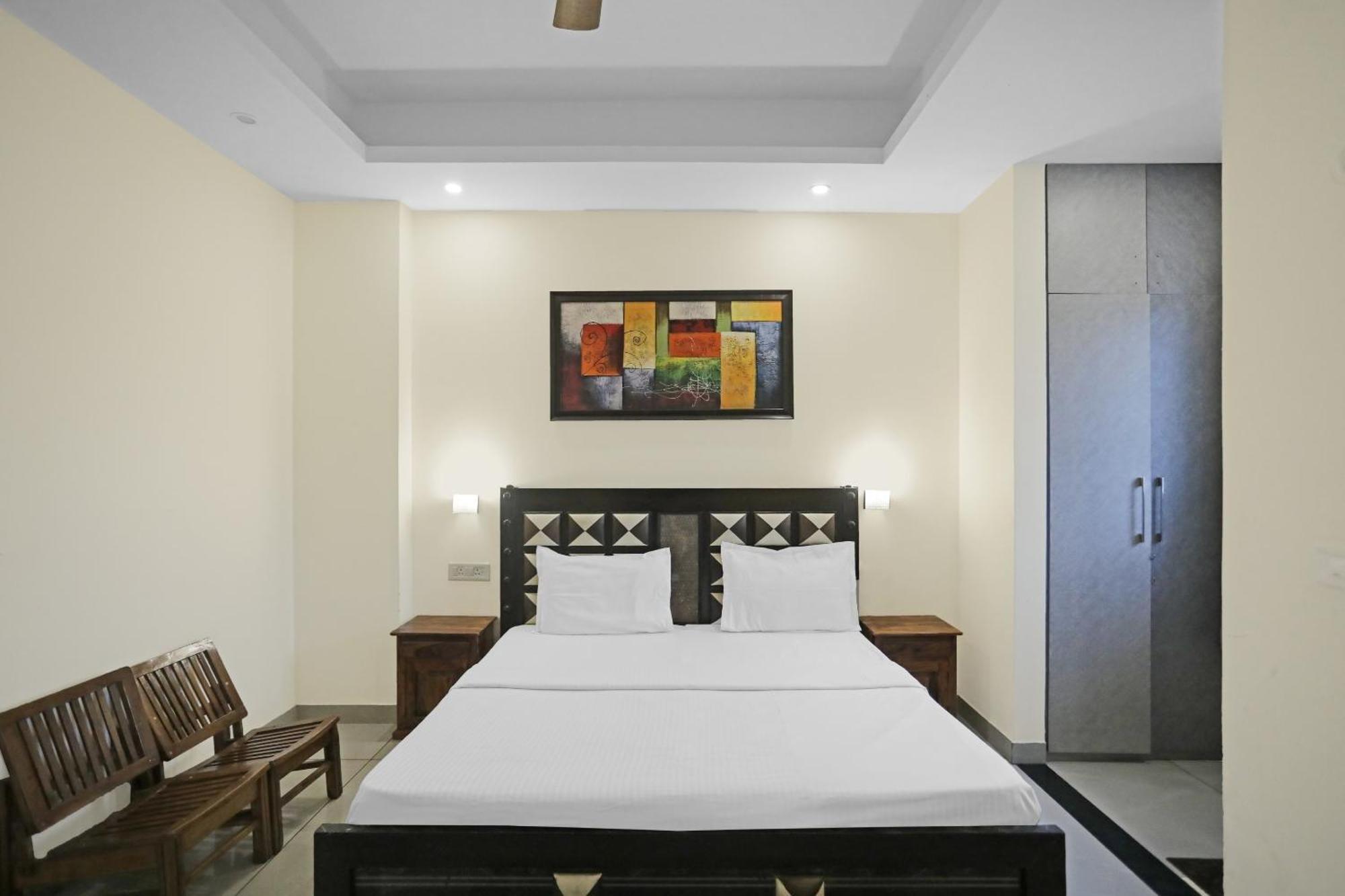 Super Hotel O Heart Beat Hotel Greater Noida Esterno foto