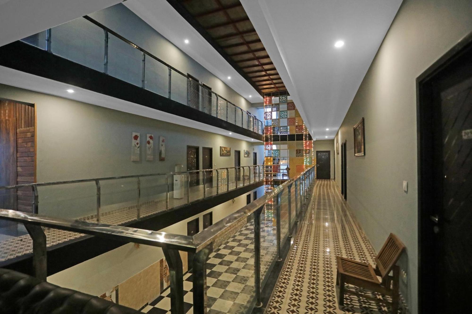 Super Hotel O Heart Beat Hotel Greater Noida Esterno foto